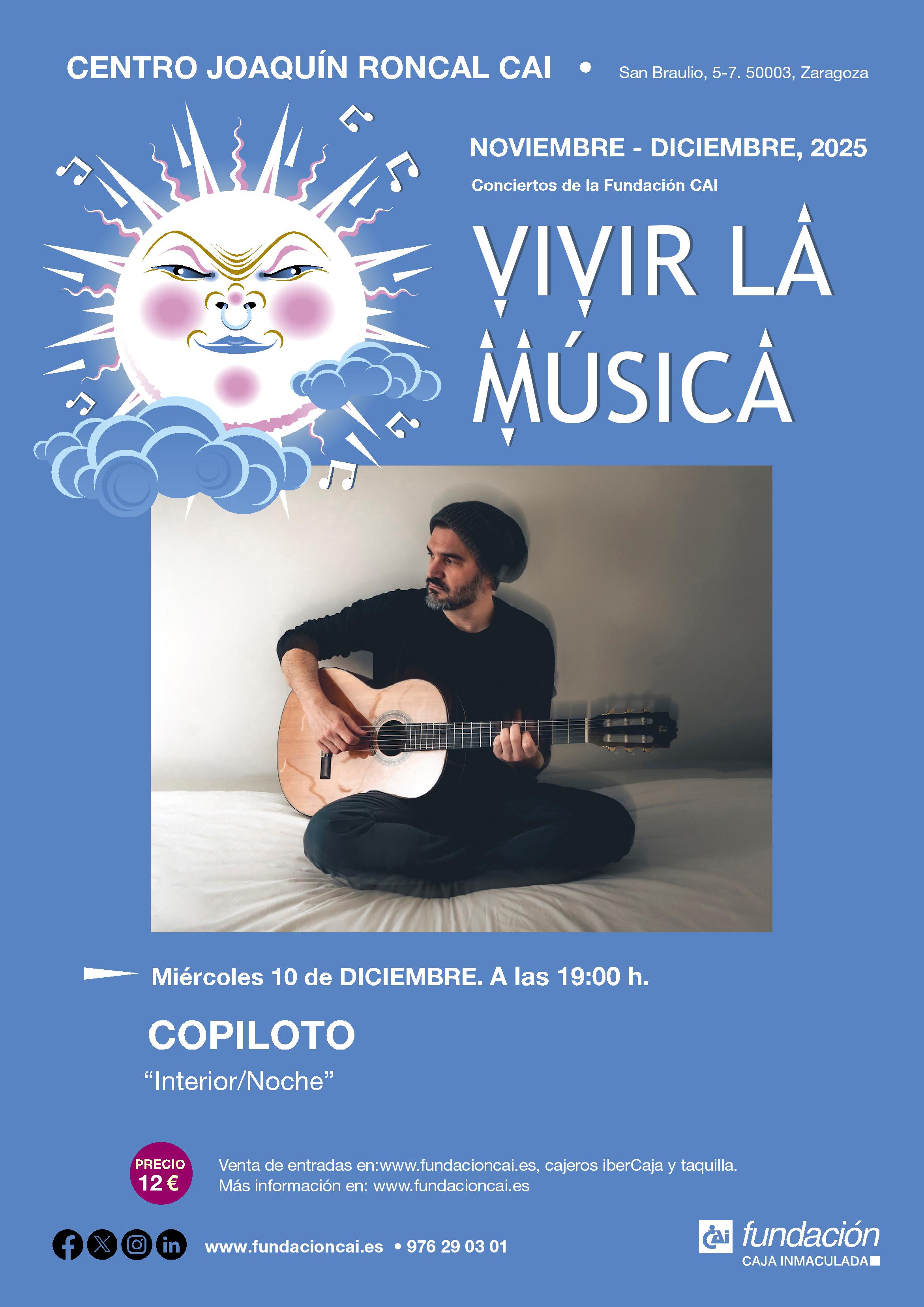 COPILOTO "Interior/Noche"